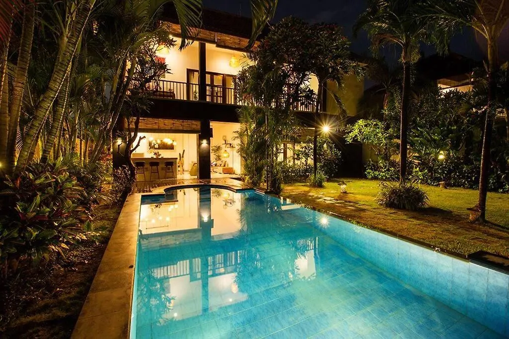 Lush Tropical Haven - 10 Minute Walk To Seminyak Beach 0*, スミニャック